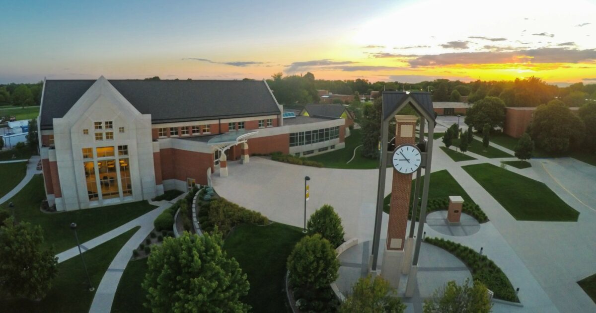 WOW Dordt University